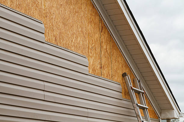 Professional Siding Inspection technician working in Lilesville, NC